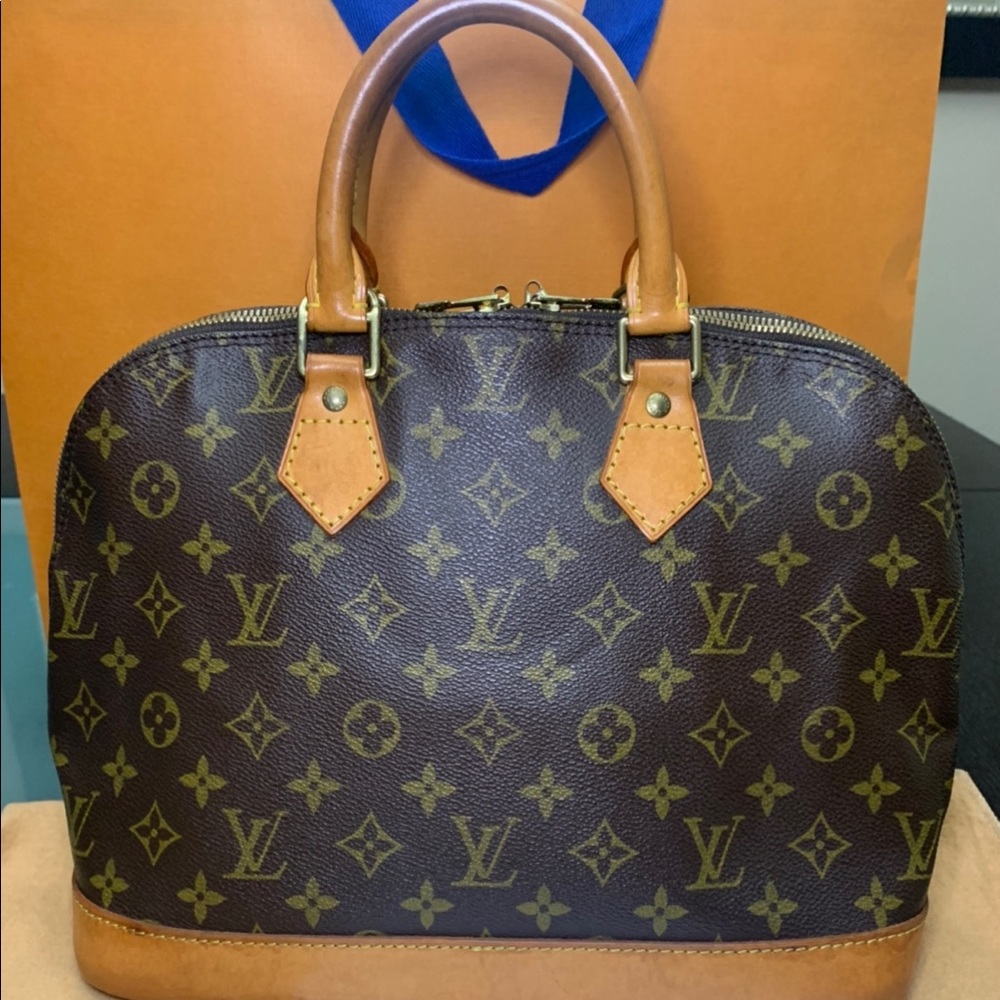 Louis Vuitton Alma PM